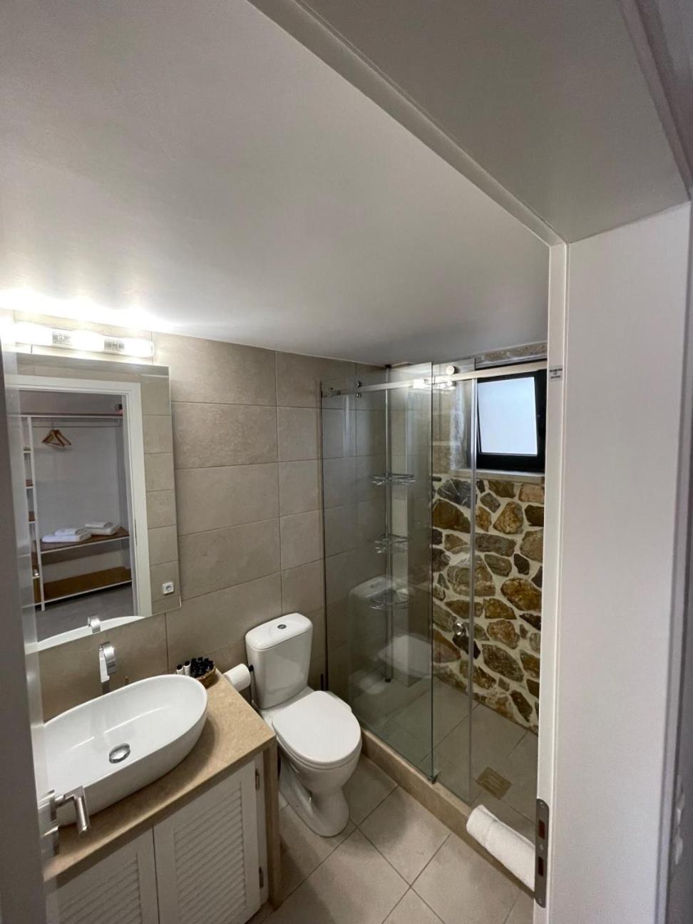 إرميوني Trocadero Luxury Suites المظهر الخارجي الصورة